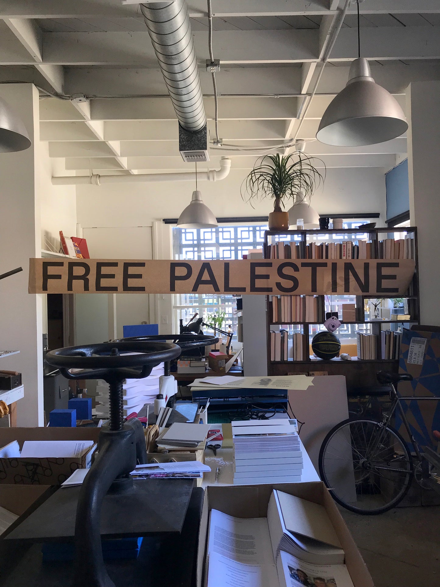 Free Palestine 1' x 10' poster